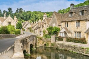 From London: Small Group Stonehenge, Bath & Cotswolds Tour - The long drive to Stonehenge: why it’s timed the way it is