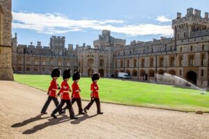 London: Stonehenge, Windsor Castle, Bath, Lacock & Pub Lunch - The Stonehenge Visitor Centre makes the site click