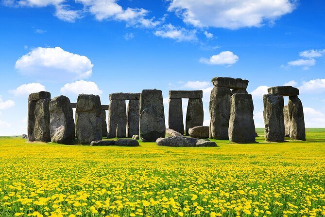 Windsor Castle, Stonehenge, and Oxford Day Trip from London - Stonehenge in One Hour: Audio-Guided Wonder With Practical Timing